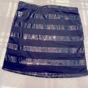 Black sequin mini skirt. Size medium. NWT
